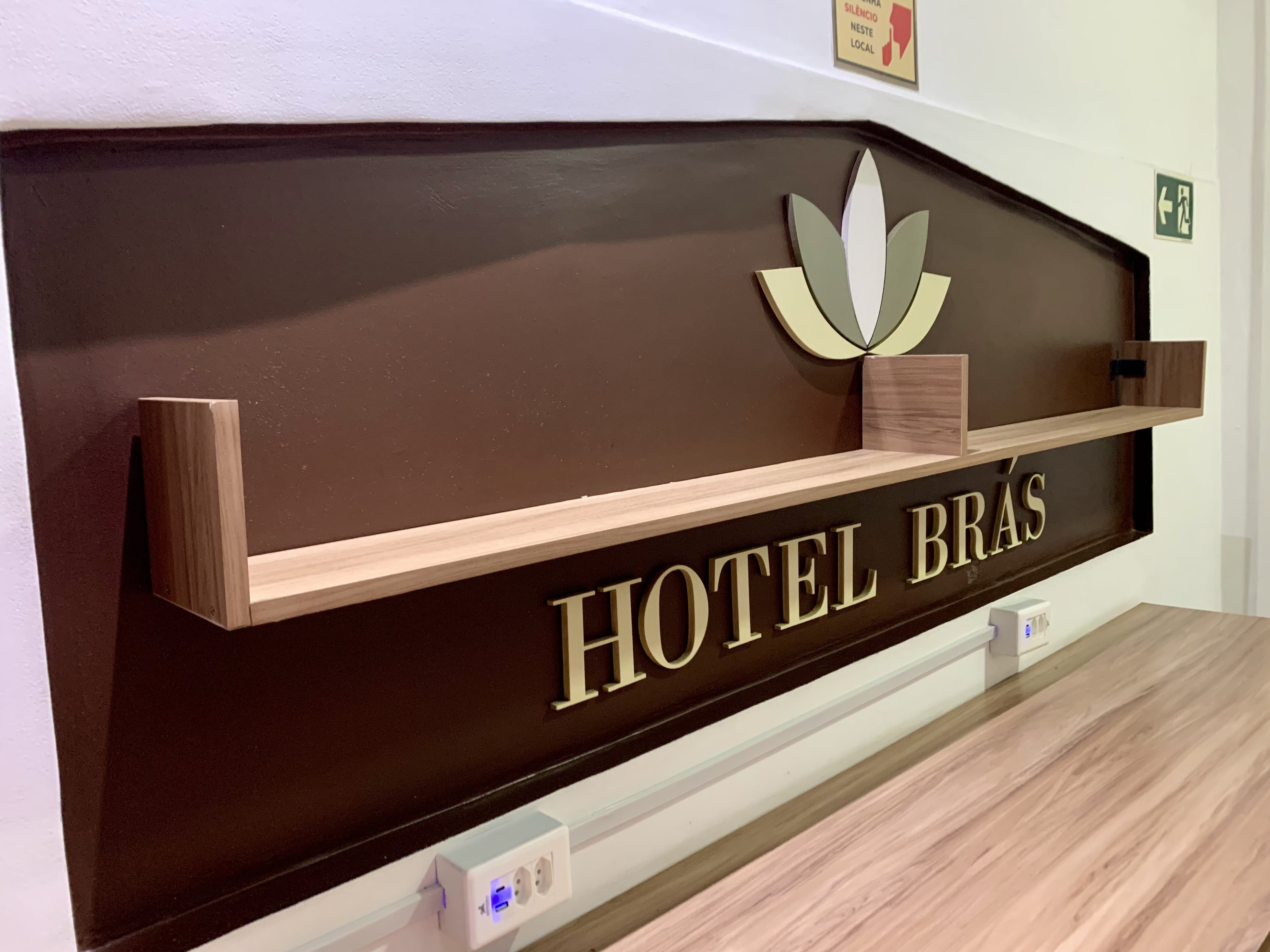 Área comum do Hotel Brás no bairro do Brás, São Paulo